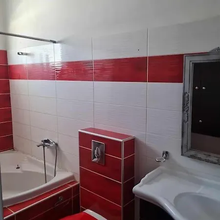Antrias House